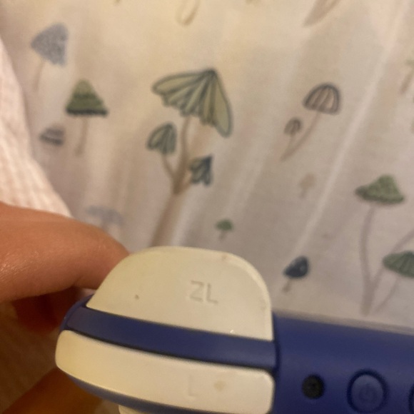 Nintendo Switch Lite - Picture 5 of 10